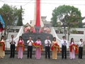 Yên Lâm Khánh thành Đài tưởng niệm liệt sỹ.