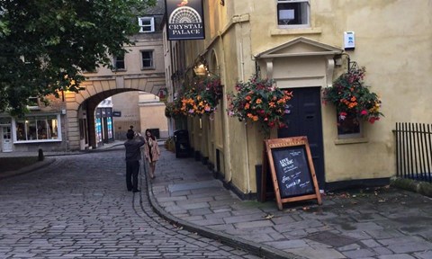 1.000 tỷ đồng lát đá hoa cương cho vỉa hè quận 1, TPHCM: Nên chăng?