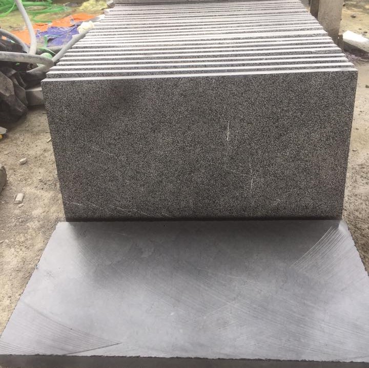 đá 30x60x3cm băm nhám